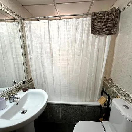 Ds Orillas Del Guadalquivir Y La Mezquita * Кордова