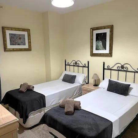 Ds Orillas Del Guadalquivir Y La Mezquita Кордова