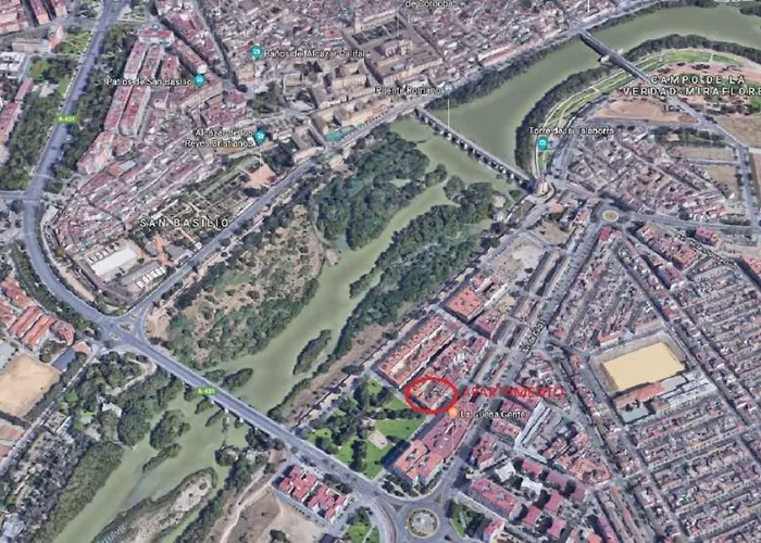 Ds Orillas Del Guadalquivir Y La Mezquita شقة *